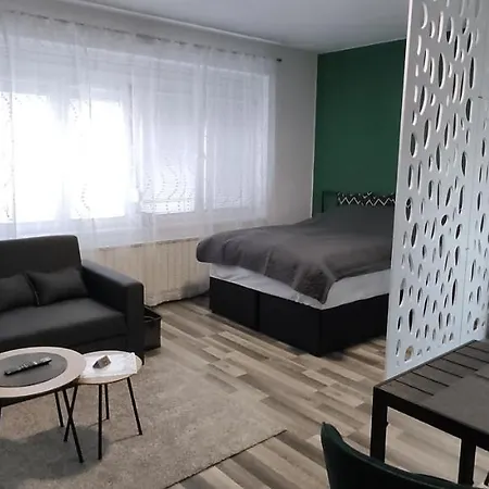 Stan Na Dan, Pazar Tuzla, Centar Grada Apartment