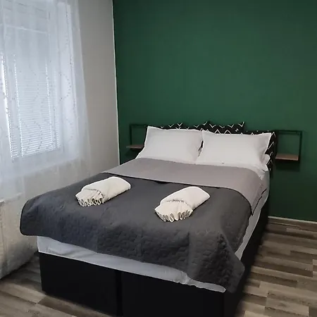 Apartment Stan Na Dan, Pazar Tuzla, Centar Grada